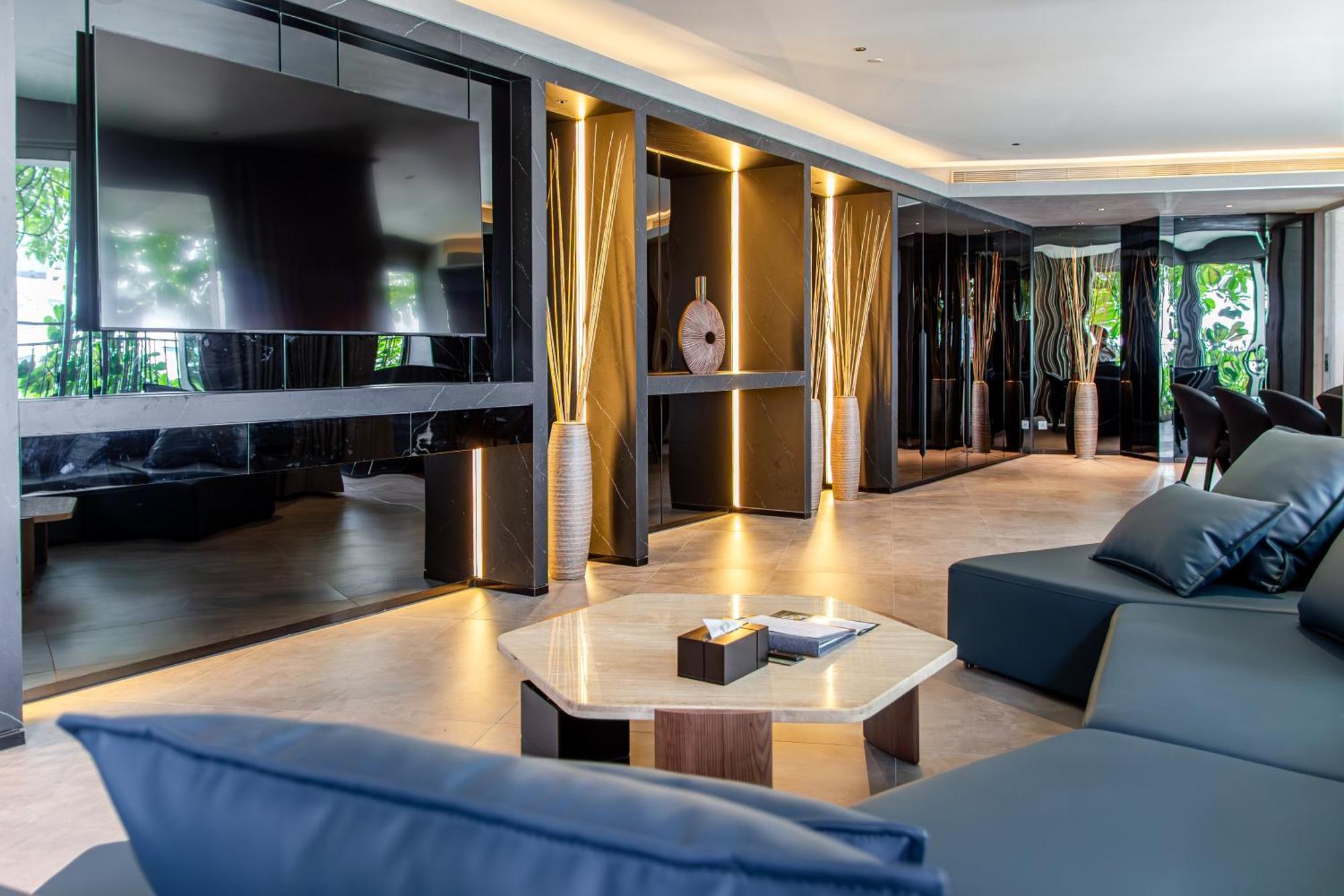 M Hotel Danang Da Nang Exterior foto The lobby of the hotel